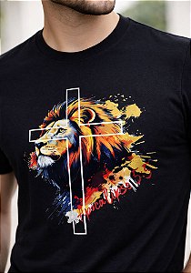 T-SHIRT MASCULINA - LEÃO APOCALIPSE 5:5 - COR PRETO