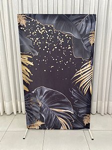 PAINEL QUADRADO COM TECIDO PRETO FLORAL