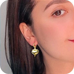Brinco Argolinha de Click com Pingentes de Coração 3D - Banhado a Ouro 18k