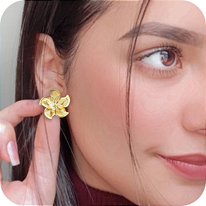 Brinco Moderno de Flor G - Banhado a Ouro 18k