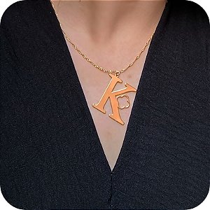 Colar de Letra K com Trevo - Design Próprio - Banhado a Ouro 18k