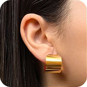 Brinco Meia Argola Lisa - Banhado a Ouro 18k