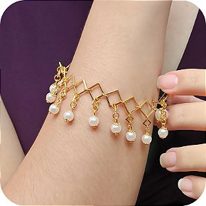 Pulseira Elo Losango com Pingentes de Pérolas - Banhada a Ouro 18k