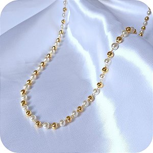 Colar de Pérolas Redondas e Bolinhas Douradas 60cm - Banhado a Ouro 18k