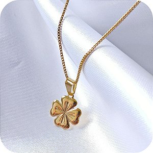 Corrente com Pingente de Trevos de 4 Folhas - Banhado a Ouro 18k
