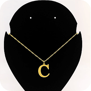 Colar de Letra C Simples
