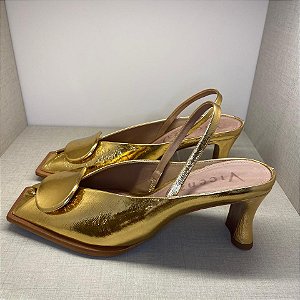 VIC SALTO CHANEL OURO
