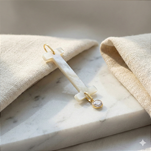 Pingente Ouro 18K Letra "I" Madrepérola