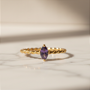 Anel Marquise Roxo em Ouro 18k