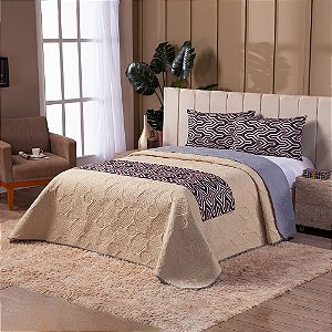 Kit Cobre Leito 4 Peças Supremo Catar Queen 2,40 X 2,20 Metros Matelado Ultrassônico Estampa Geométrica Bege e Cinza Casa Dona