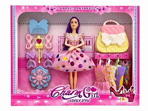 BONECA COM ACESSÓRIOS