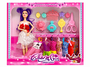 BONECA COM ACESSÓRIOS
