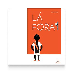 Lá fora