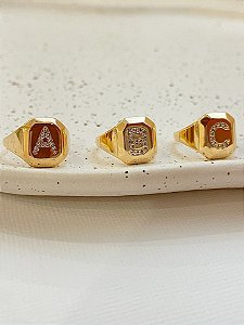 Anel Letra Cravejada Dedinho