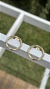 Brinco Círculo Frontal Ondulado