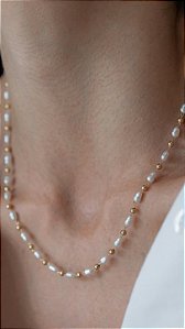 Colar Bolinhas e Pérolas