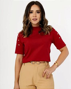 T-shirt - Gola Alta Margarida Bordada