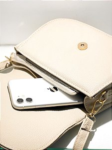 Bolsa Média Redonda em Couro Sintético com Alça