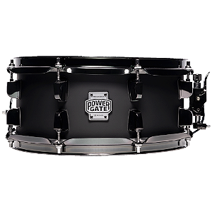 Caixa de Bateria Michael Powergate Darkshot PGD1255 BGR 12x5.5 com Aro Die-Cast e Acabamento Black Gloss Red Burst