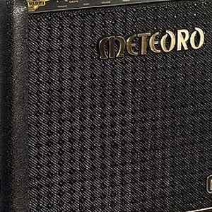 Amplificador Meteoro Nitrous Drive GS100 100W RMS Híbrido Pré-Valvulado com 2 Canais 4 Timbres Chaves Reverb e Falante 12