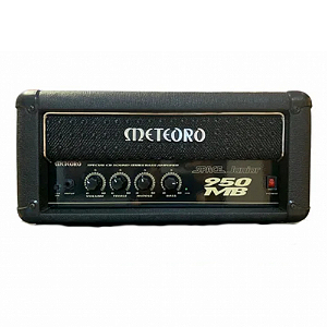 Cabeçote Meteoro Space Bass Jr. 950 MB para Contrabaixo com Chave -10dB para Ativo EQ 3 Bandas (Graves, Médios, Agudos) Effect Loop (Send/Return) Aux In para Backtrack Saídas para Caixa Externa
