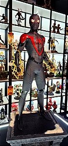 ESTÁTUA MARVEL SPIDER-MAN MILES MORALES - PCS - 1:3