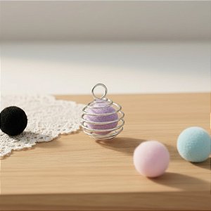 Pingente Difusor Pessoal Prateado para Colar Aromaterapia / Óleos Essenciais | Gaiola I Acompanha 4 Pompons | Lemonflora