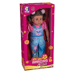Boneca Amazing Girls Com Macacão