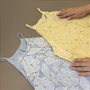 Vestido frente única em renda Sofia