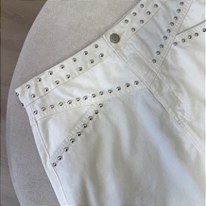 Saia curta com tachas Arieli