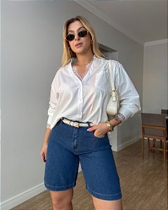 Camisa Oversized com Aplicação de Renda Iolanda
