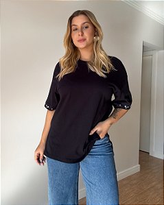 T-Shirt Oversized Com Strass Nas Mangas Monica