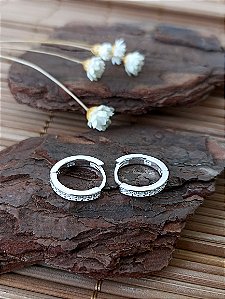Argola Cravejada Com Zircônias - 14mm - Prata 925 - MB306-2248