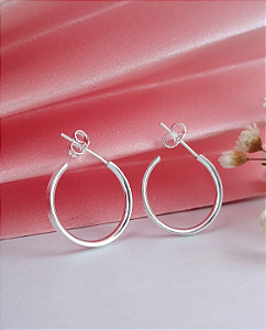 Argola Lisa Com Tarraxa - 20mm - Prata 925 -MB929-1230