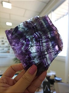 Fluorita Arco-Íris (acompanha suporte de metal)