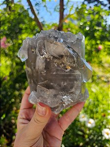 Drusa de Cristal com Inclusões de Rutilos Negros