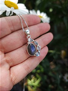 Pingente Labradorita com Turmalina Azul