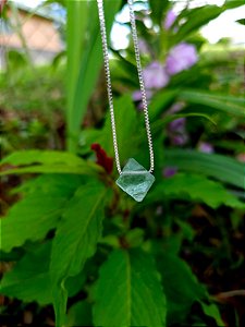 Colar Médio Fluorita Octaedro Verde