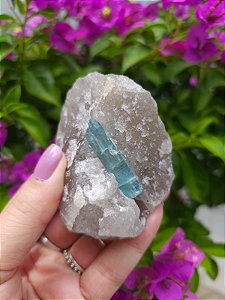 Água Marinha na Matriz de Quartzo