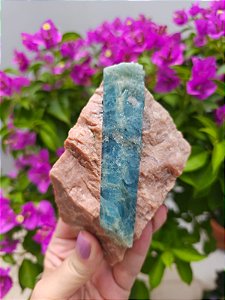 Água Marinha na Matriz de Feldspato Laranja