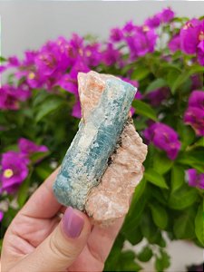 Água Marinha na Matriz de  Feldespato Laranja