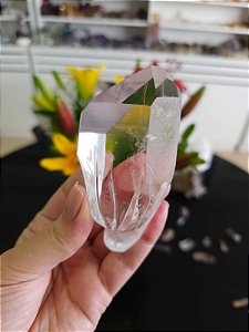 Dragão esculpido em pontas de Quartzo Translúcido