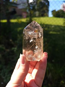 Quartzo com Rutilos Dourados