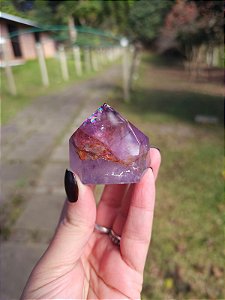 Ametista com Quartzo Translúcido e Golden Healer Lapidada