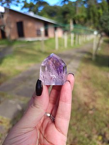 Ametista com Quartzo Translúcido e Golden Healer Lapidada