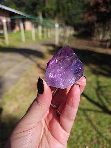 Ametista com Quartzo Translúcido e Golden Healer Lapidada