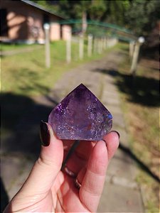 Ametista com Quartzo Translúcido Lapidada