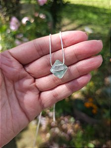 Colar Médio Fluorita Octaedro Verde