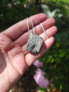 Colar Longo Olho de Gato