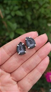 Brincos de Geodo Negro com Cristalização Interna